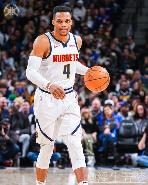 威少接球迅猛加速 拉杆上篮完成2+1 威少接球迅猛加速 拉杆上篮完成2+1